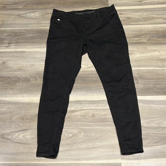 Frankie &  Stella black stretch jeans size 16 - Picture 2 of 10